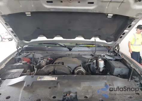 2010 Chevrolet Silverado 1500 Ls из США, поврежденный, VIN 3GCRKREA4AG218950